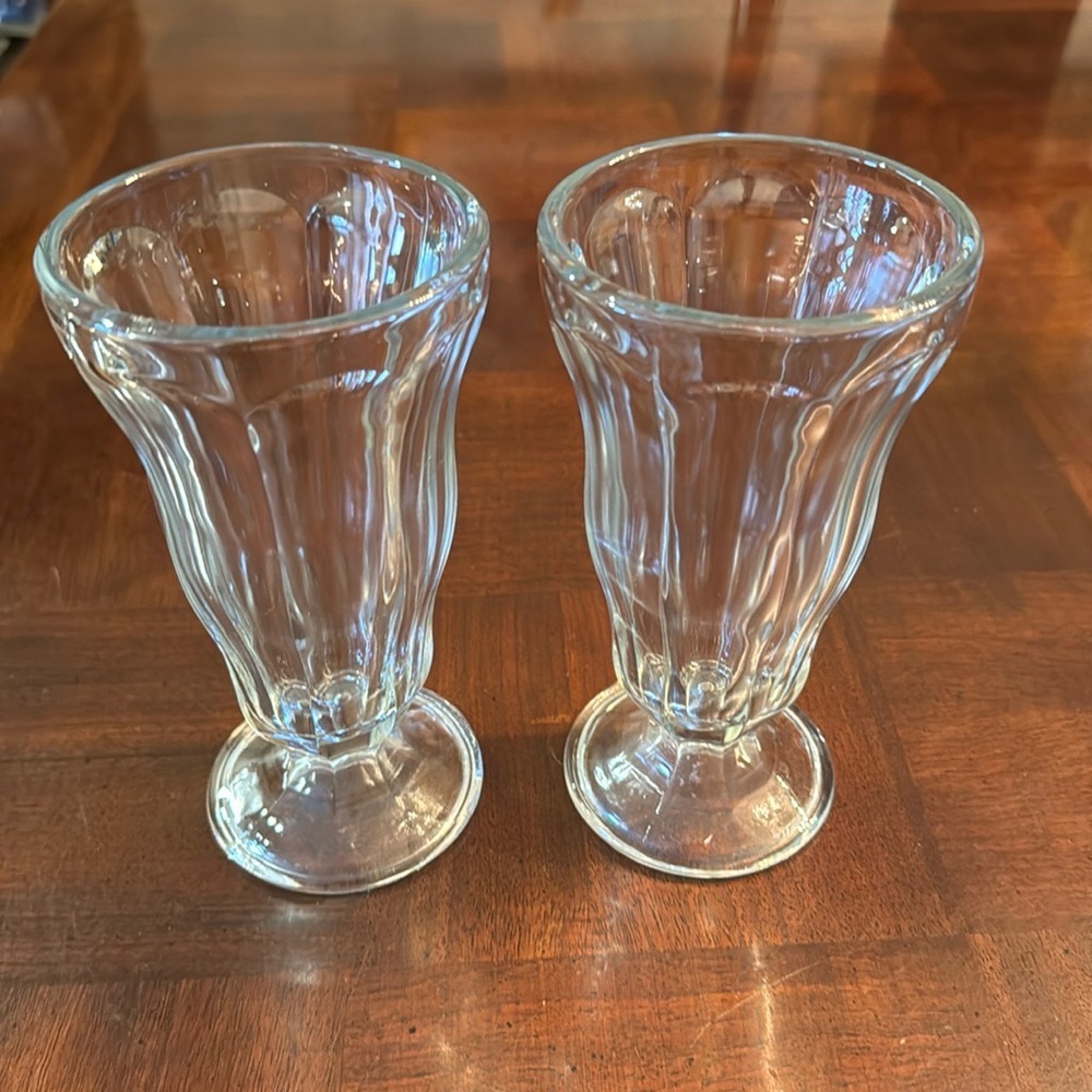 Vintage Sundae Ice Cream Soda Milkshake Anchor Hocking 7" Glasses Cups